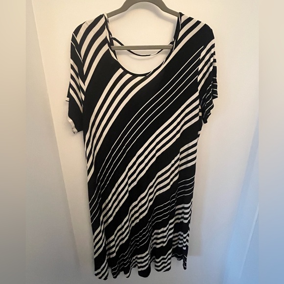 Add On - GUC 1X Penningtons Striped Dress - Picture 2 of 7